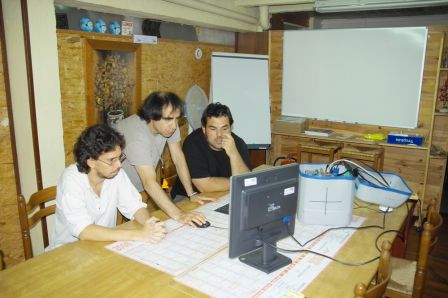 Philippe, Patrick et Olivier testant la distribution Emmabuntüs